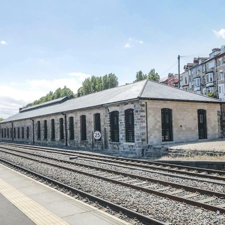 Olton Hall Engine Shed 휫비 외부 사진